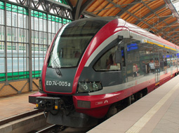 Refakturowanie kosztów biletu kolejowego na zagraniczną firmę W jakim terminie zatwierdza się roczne sprawozdanie finansowe?